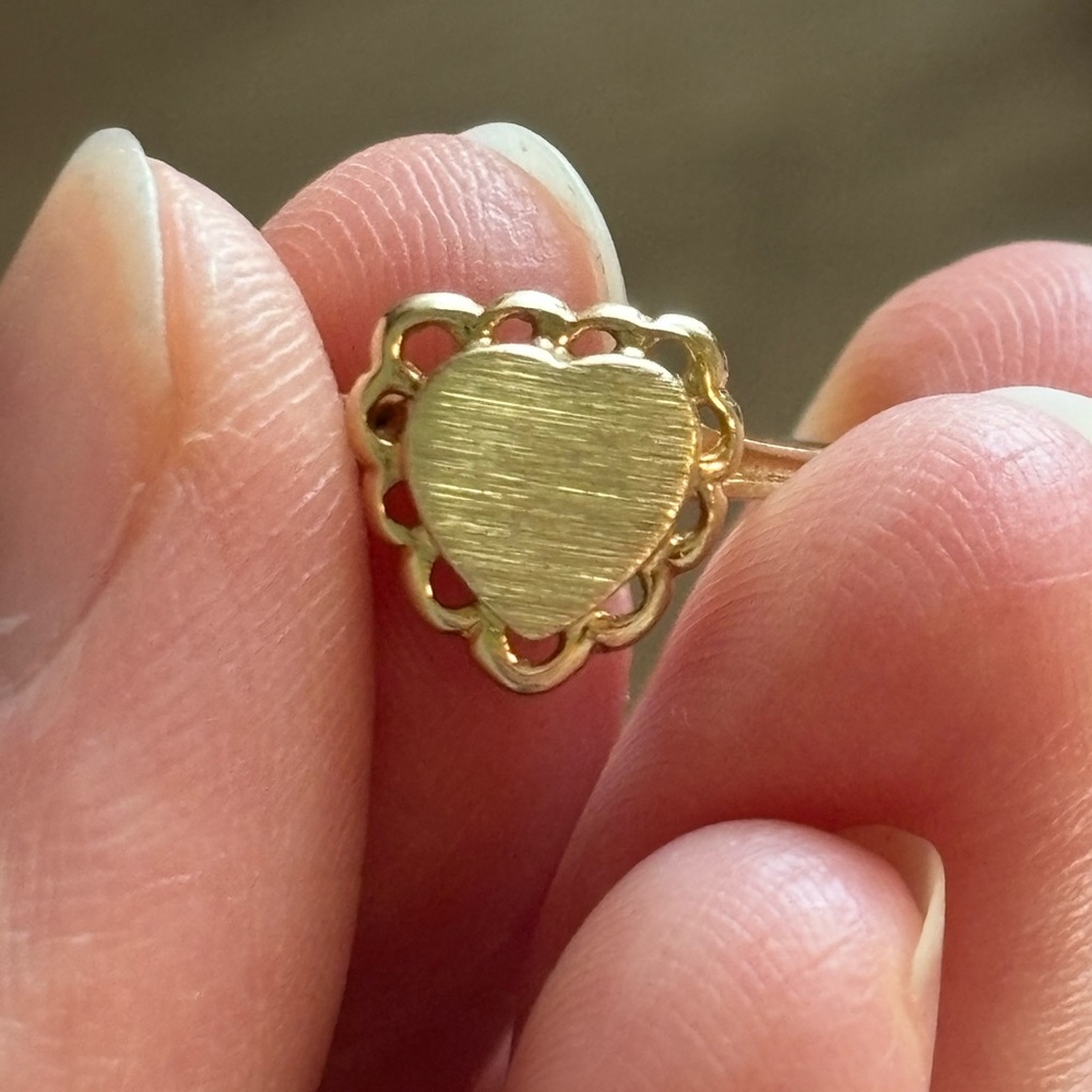 Cute Vintage 10k Gold Heart Ring